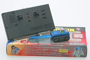 Micro Rover 900mhz Complete Set - DEAD BATTERIES ON BOARD - YOU NEED TO BE HANDY IN ORDER TO GET THEM TO CHARGE UP!